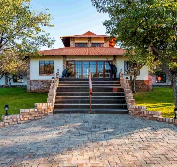 Etosha Safari Lodge